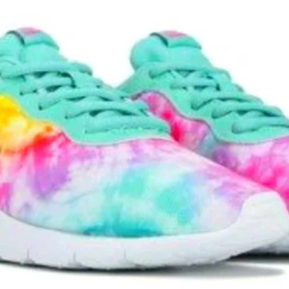 Blue and Pink Sneakers with Eye-Catching Design and Soft Fabric
